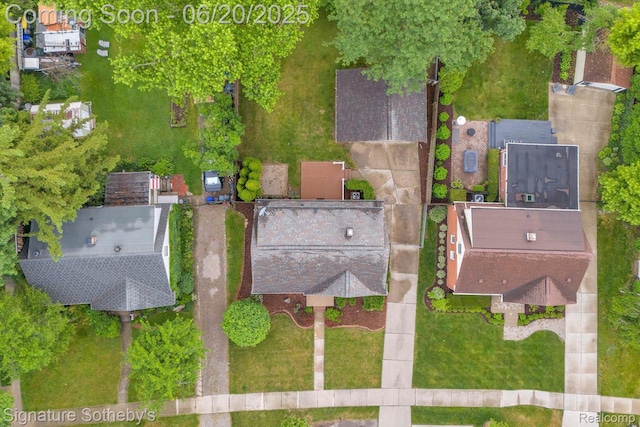 1717 Penistone St, Lake Orion, MI 48009 - drone / aerial view