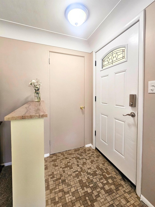 5365 Flushing Rd, Flushing, MI 48433 - entrance foyer with baseboards