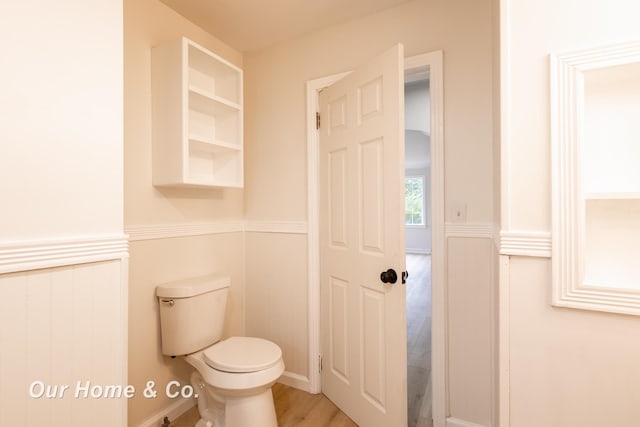 1716 Sycamore St, Saginaw, MI 48602 - bathroom featuring toilet
