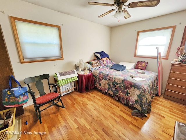 504 Abingdon St, Chesaning, MI 48616 - bedroom with wood finished floors and ceiling fan