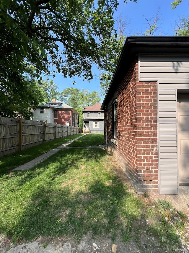 3431 Field St, Detroit, MI 48214 - view of yard