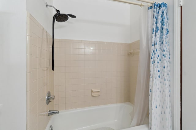 15730 Cedar Springs Ave NE, Cedar Springs, MI 49319 - full bath featuring shower / tub combo with curtain