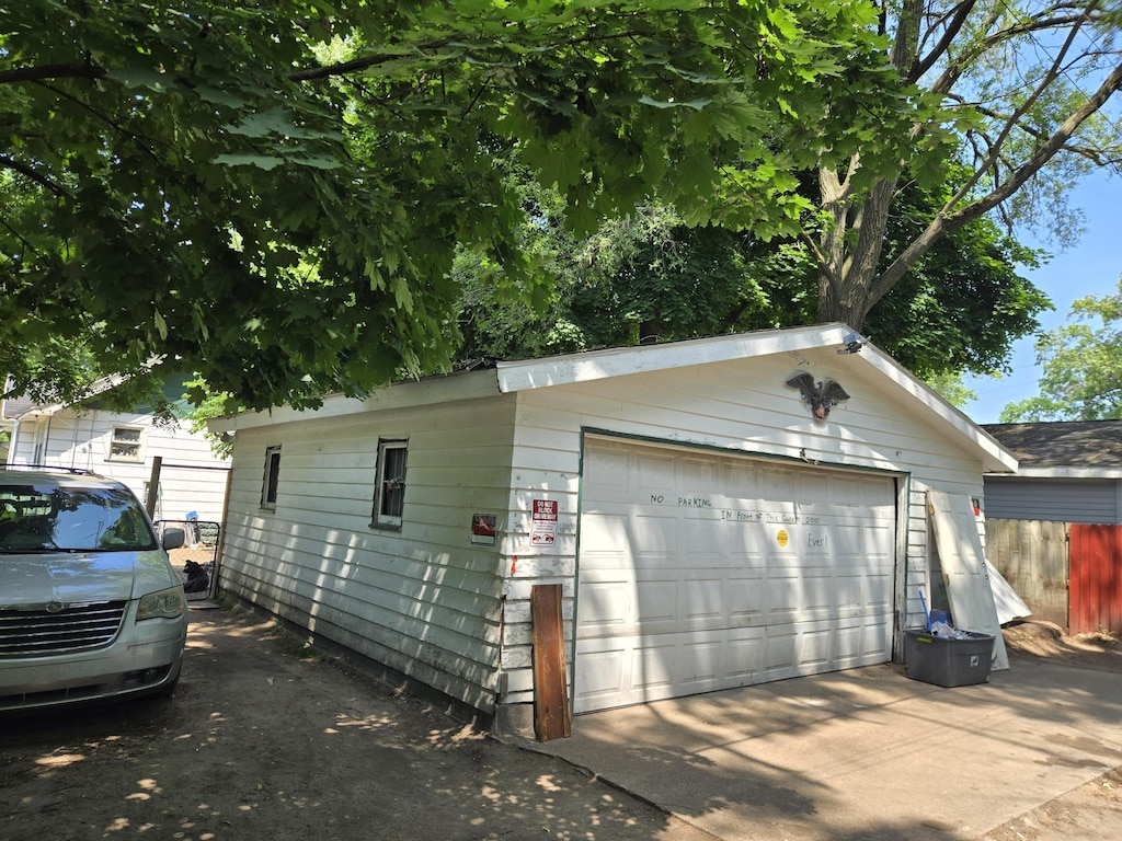 1682 Mcilwraith St, Muskegon, MI 49442 - photo 2