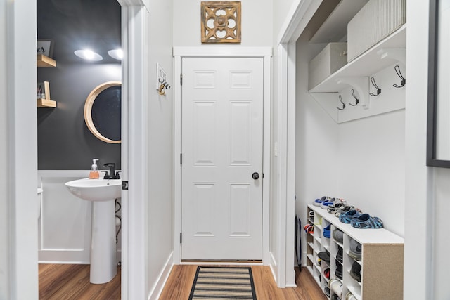 14846 Portage Rd, Vicksburg, MI 49097 - mudroom with wood finished floors