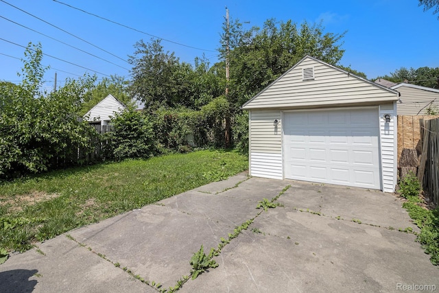 5766 Nottingham Rd, Detroit, MI 48224 - detached garage with driveway
