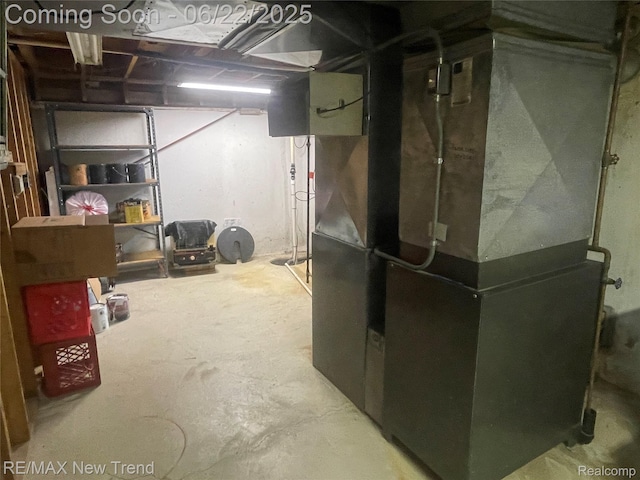 5408 Vincennes Dr, Bloomfield Hills, MI 48302 - unfinished basement with heating unit
