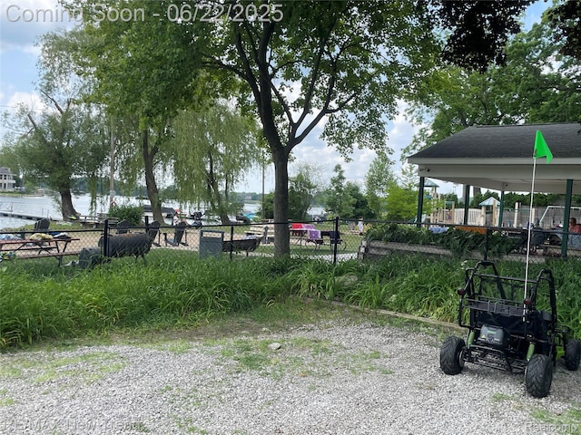 5408 Vincennes Dr, Bloomfield Hills, MI 48302 - view of yard