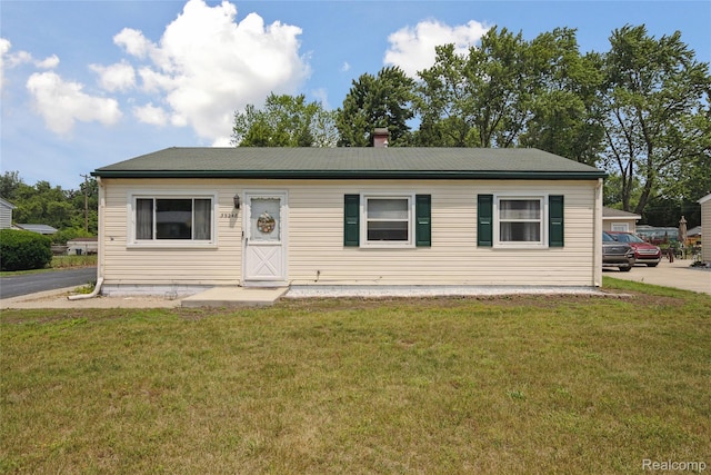 39248 Wade Rd, Taylor, MI 48174 - view of front of home featuring a front yard