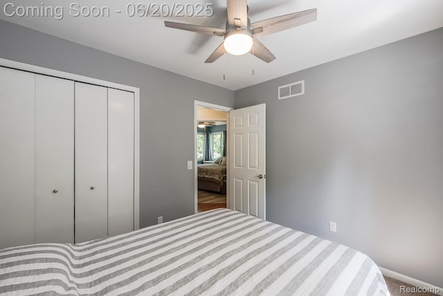 8642 Thendara Blvd, Clarkston, MI 48348 - bedroom with a closet and ceiling fan