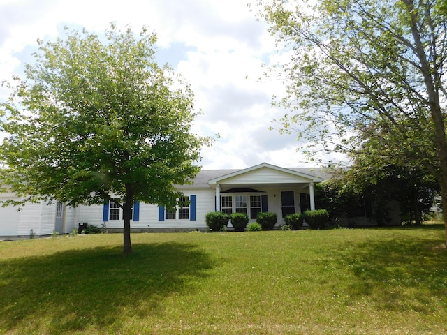 1240 Abbey Ln, Mount Pleasant, MI 48858 - single story home with a front lawn