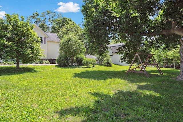 402 Ann Arbor St, Manchester, MI 48158 - view of green lawn