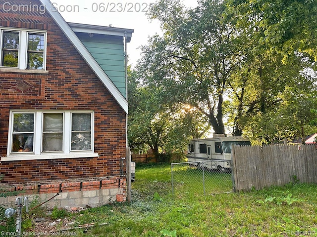 20203 Hull St, Detroit, MI 48203 - view of yard