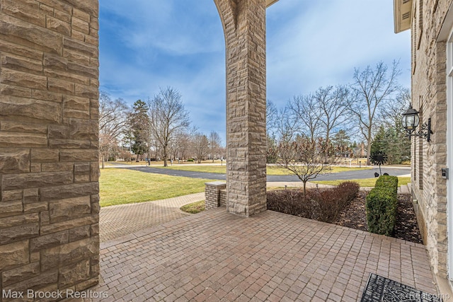5626 Shadow Ln, Bloomfield Hills, MI 48302 - view of patio / terrace