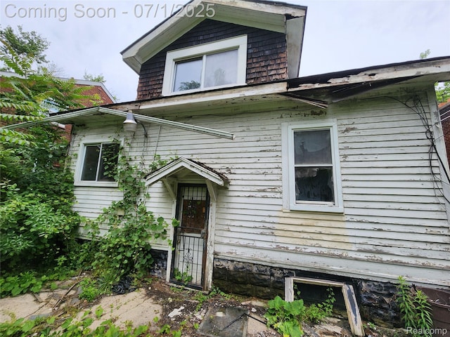 9722 E Outer Dr, Detroit, MI 48213 - photo 2