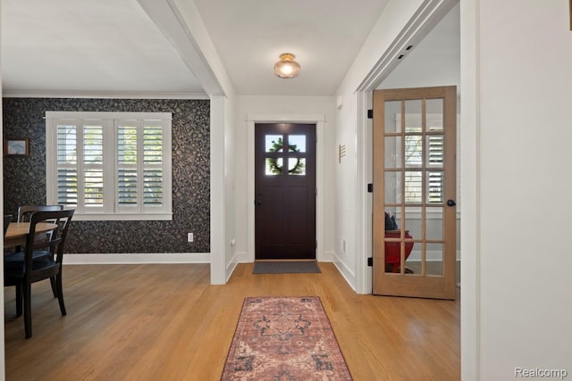 423 N Altadena Ave, Royal Oak, MI 48067 - foyer entrance featuring light wood-type flooring and wallpapered walls