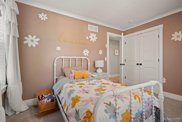423 N Altadena Ave, Royal Oak, MI 48067 - bedroom with a closet, ornamental molding, and carpet