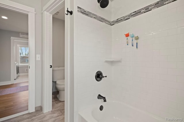 423 N Altadena Ave, Royal Oak, MI 48067 - full bathroom with wood finished floors, bathing tub / shower combination, and recessed lighting