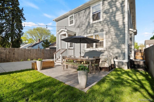 423 N Altadena Ave, Royal Oak, MI 48067 - back of house featuring a patio and a fenced backyard