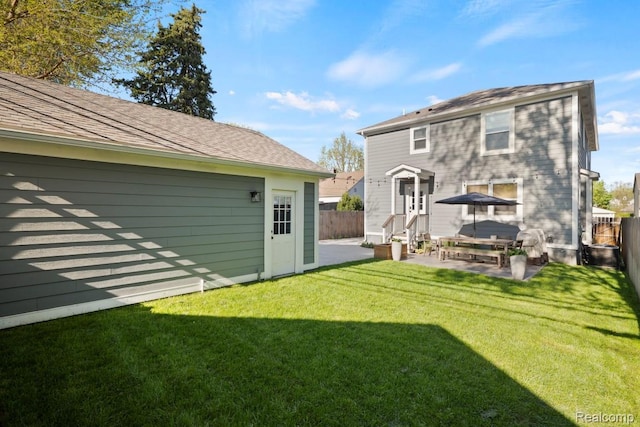 423 N Altadena Ave, Royal Oak, MI 48067 - back of property featuring a fenced backyard, a patio, and entry steps