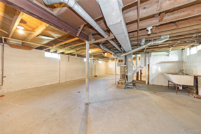 20258 Caldwell St, Detroit, MI 48234 - below grade area featuring a sink