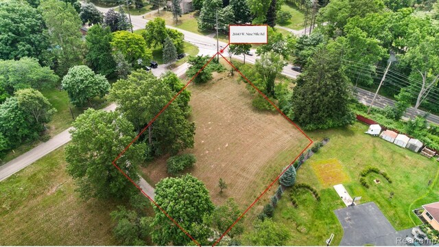 00 W 9 Mile Rd, Southfield, MI 48033