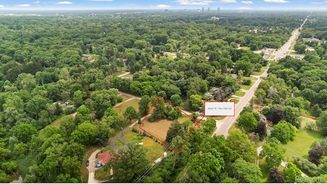 00 W 9 Mile Rd, Southfield, MI 48033