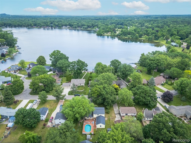 801 Holly Bush Dr, Holly, MI 48442 - photo 2