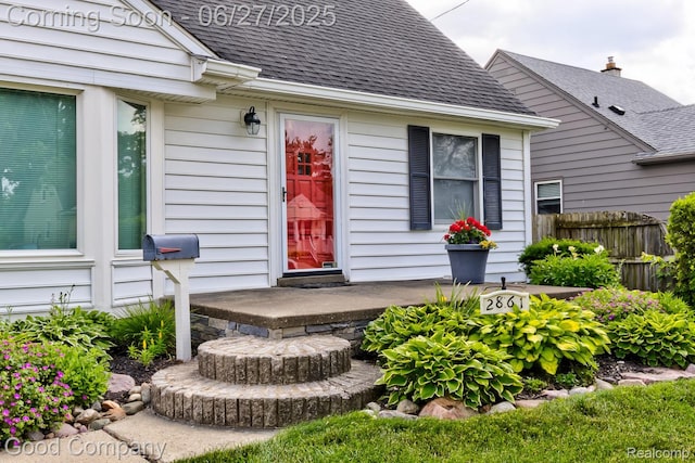 2861 Sunnyknoll Ave, Berkley, MI 48072 - entrance to property featuring roof with shingles
