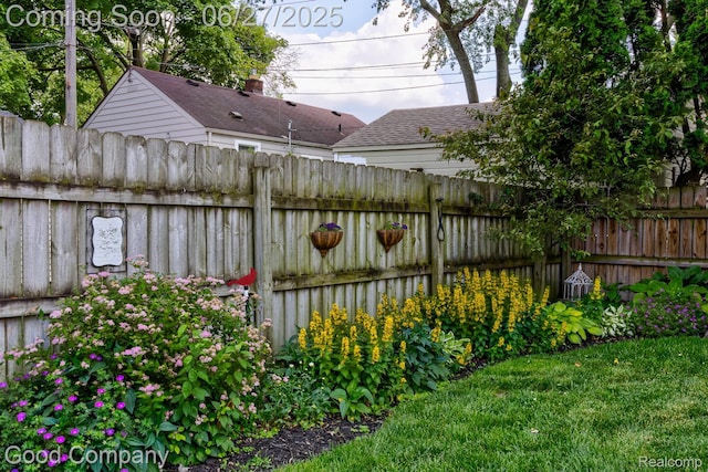 2861 Sunnyknoll Ave, Berkley, MI 48072 - view of yard