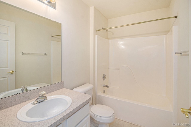 6438 Club Ct W, Grand Blanc, MI 48439 - full bathroom with vanity and  shower combination