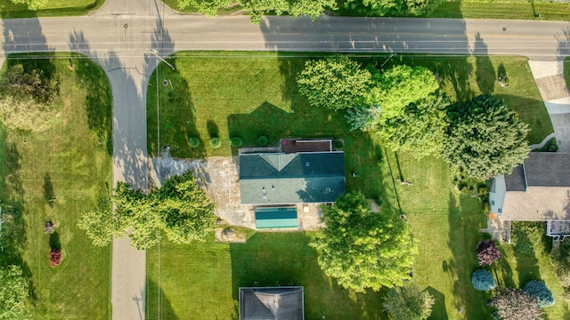3280 Carlton Blvd, Jackson, MI 49203 - aerial view of a pool area
