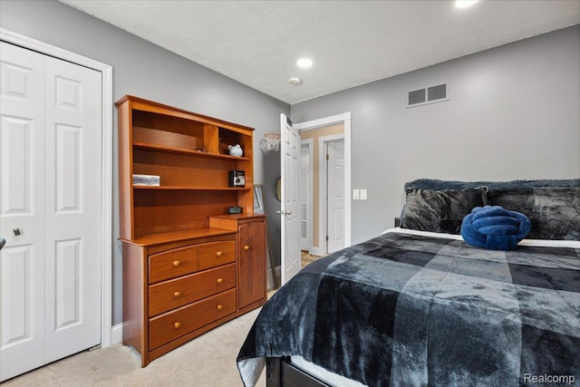 1101 Shallowdale Dr, Troy, MI 48085 - bedroom featuring light colored carpet and recessed lighting
