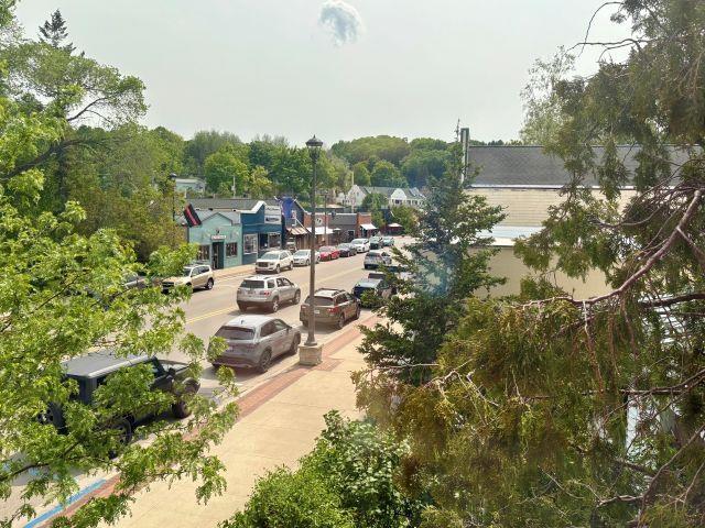 180 S Benzie Blvd, Beulah, MI 49617