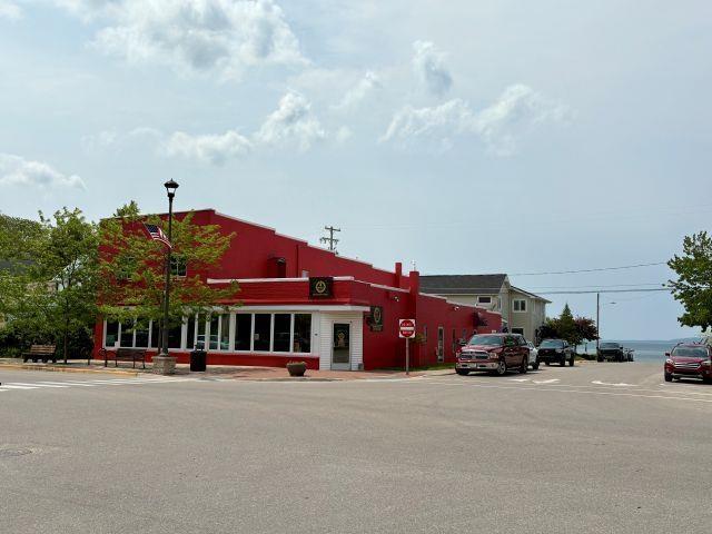 180 S Benzie Blvd, Beulah, MI 49617