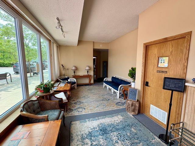 180 S Benzie Blvd, Beulah, MI 49617