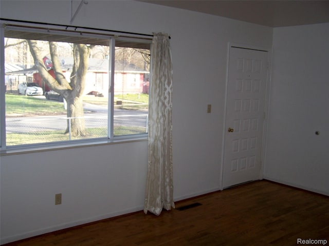 4923 Alpha Way, Flint, MI 48506 - photo 9
