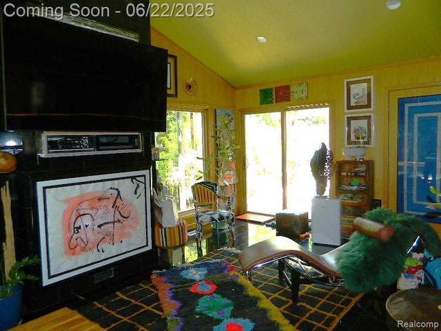 5236 Patrick Rd, West Bloomfield, MI 48322 - living area with vaulted ceiling