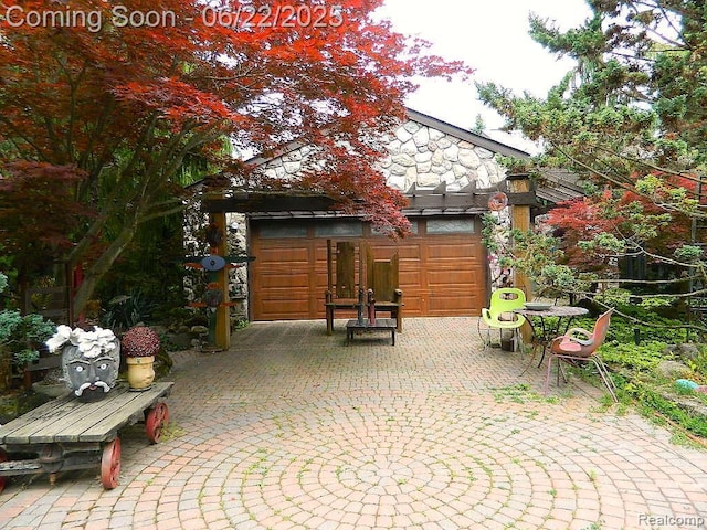 5236 Patrick Rd, West Bloomfield, MI 48322 - view of patio