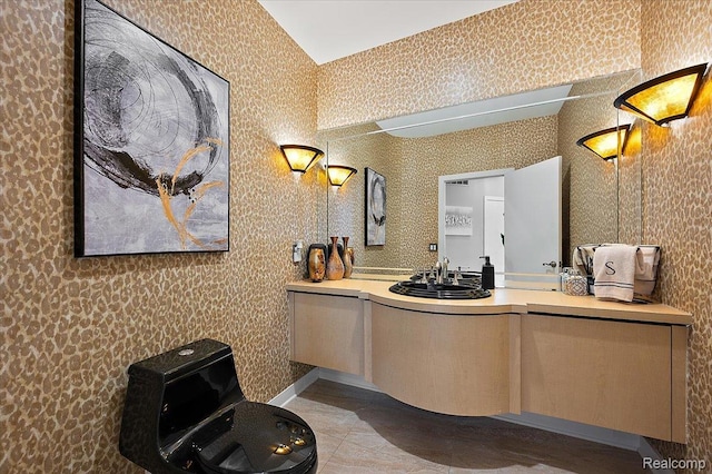 6280 Branford Dr, West Bloomfield, MI 48322 - bathroom with vanity and wallpapered walls