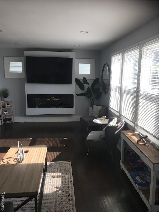 18522 Joseph Campau St, Detroit, MI 48234 - living area featuring healthy amount of natural light, wood finished floors, and recessed lighting