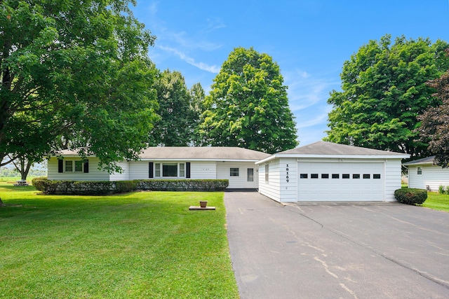18169 6th Avenue Rd, Three Rivers, MI 49093 - ranch-style home featuring a detached garage and a front yard