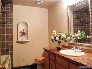50102 S Benny Ct, New Baltimore, MI 48047 - full bath featuring vanity, a shower, and a tub to relax in