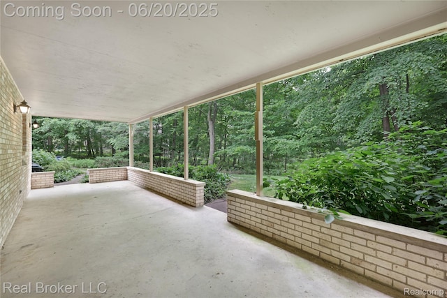 5492 N Sycamore Dr, Burton, MI 48509 - view of patio
