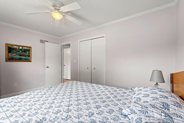 749 Foxboro Ct, Saline, MI 48176 - bedroom featuring crown molding, a closet, and ceiling fan