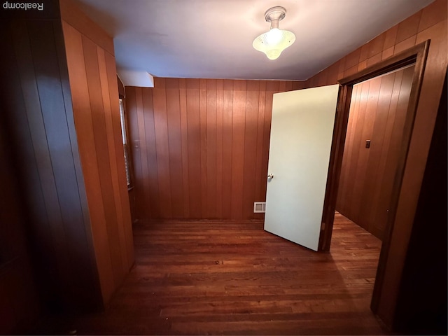 26645 Ross St, Inkster, MI 48141 - hallway featuring wood finished floors