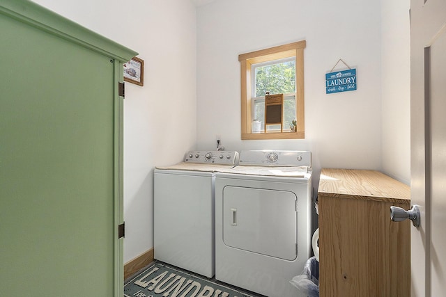 780 S 72nd Ave, Shelby, MI 49455 - laundry room featuring washing machine and clothes dryer