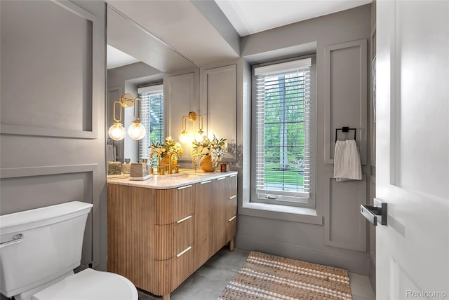 163 Manorwood Dr, Bloomfield Hills, MI 48304 - bathroom with vanity and plenty of natural light