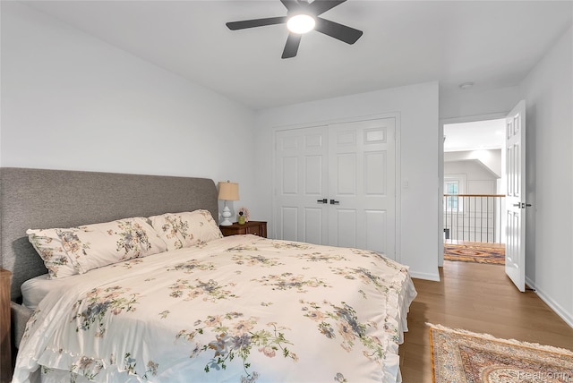 163 Manorwood Dr, Bloomfield Hills, MI 48304 - bedroom with wood finished floors, a closet, and ceiling fan