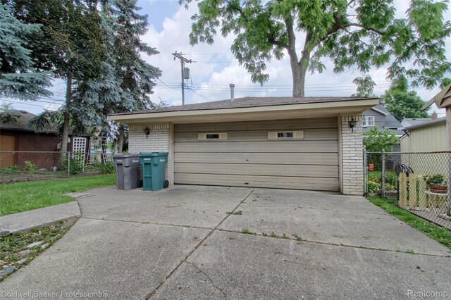 21732 Tenny St, Dearborn, MI 48124 - view of detached garage