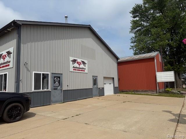 9449 Genesee St, New Lothrop, MI 48460 - photo 15